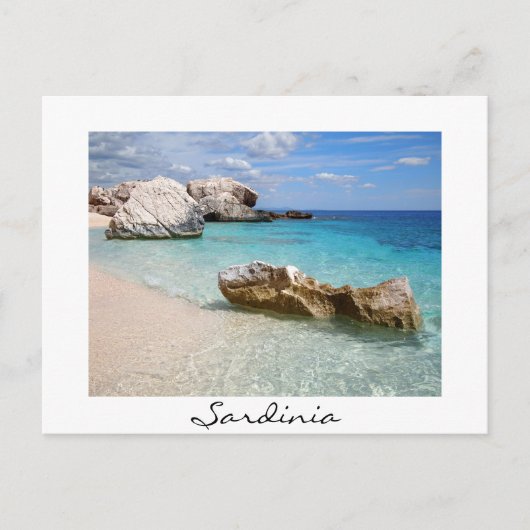 Große Felsen in Cala Mariolu mit Postkarte (Vorderseite)