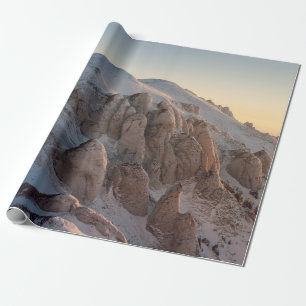 GROSSE FELSFORMATIONEN MIT SCHNEE BEDeckt Geschenkpapier