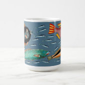 Große Fische essen die kleinen Fische Kaffeetasse (Mittel)