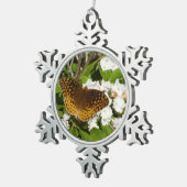 Große geschwungene Fritille auf dem Berg Laurel Schneeflocken Zinn-Ornament (Rechts)