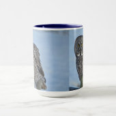 Große graue Eule und Schneefresser Tasse (Zentrum)