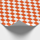 Große helle orange und weiße Karos Geschenkpapier (Ecke)