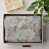 Große, hellrosa Rosen auf weichem grünem Muster Seidenpapier (Geschenk)