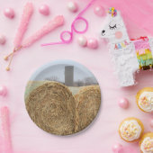 Große Heuschnupfen auf dem landwirtschaftlichen Fe Pappteller (Party)