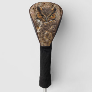 Große Horned Owl im Douglas Fir Golf Headcover