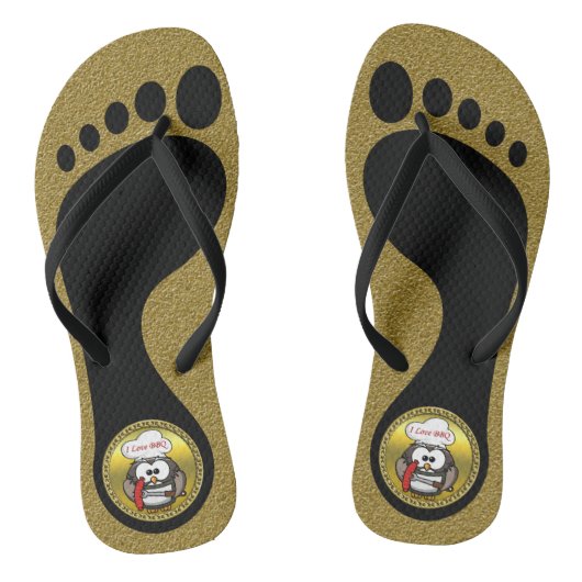 Große Horneule mit GRILLEN in der Hand und Goldrah Badesandalen (Fußbett)