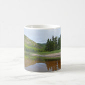 Große Kopfreflexion am Sandstrand Kaffeetasse (Mittel)