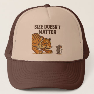 Größe kümmert mich nicht - Maus gegen Tiger Showdo Truckerkappe