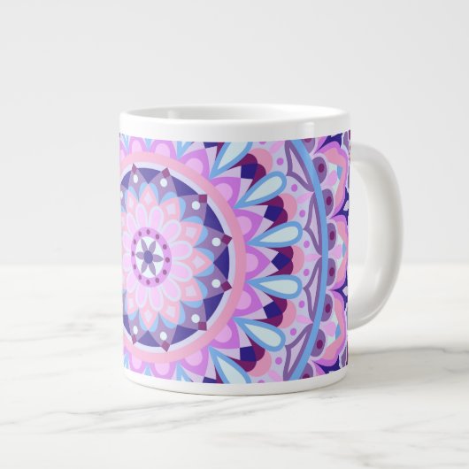Große lila Mandala-Übergroße Boho-spirituelle Gemü Jumbo-Tasse (Vorderseite Rechts)