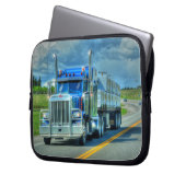 Große Lkw- und Autobahntechnik für Lkw-Liebhaber Laptopschutzhülle (Vorderseite Links)