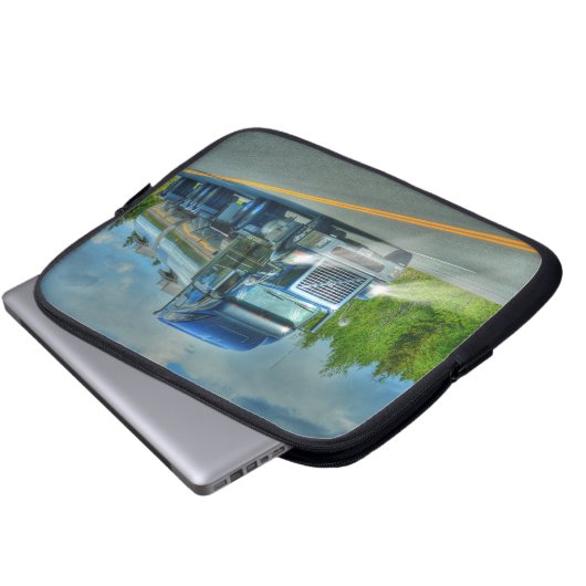 Große Lkw- und Autobahntechnik für Lkw-Liebhaber Laptopschutzhülle (Vorne Knopf)