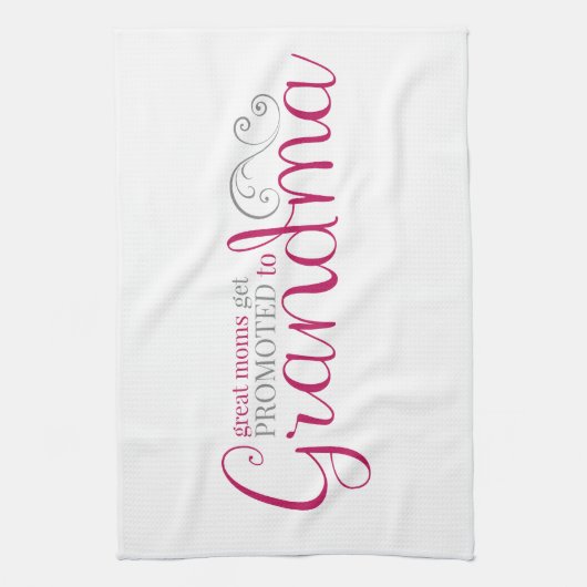 Große Mamas werden in Oma befördert Geschirrtuch (Vertikal)