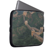 Große Mauer, die sich durch Berge zieht. Laptopschutzhülle (Vorne Rechts)