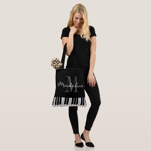 Große, monogramm Schultertasche mit Klaviertasten Tasche (Am Model)