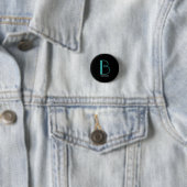 Große Monogramm und Name, Aquamarin/weiß, schwarz Button (Beispiel)