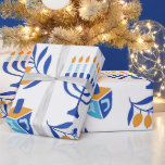 Große Muster Menorah und Dreidel Hanukkah Geschenkpapier<br><div class="desc">Große Muster Menorah und Dreidel Hanukkah Wrapping Papier.</div>