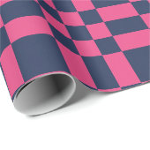 Große Pixel-Karo-Navy- und Rosa-Kontrolle Geschenkpapier (Rolleneckpunkt)