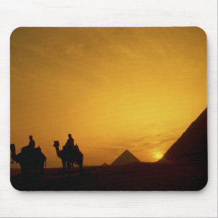 Große Pyramiden von Giza, Ägypten bei Sonnenunterg Mousepad