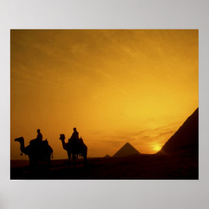 Große Pyramiden von Giza, Ägypten bei Sonnenunterg Poster