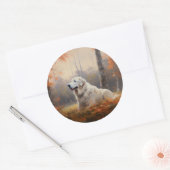 Große Pyrenäen im Herbst Leaves Fall Inspiriert Runder Aufkleber (Umschlag)