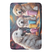 Große Pyrenäen N St Bernard Puppies N Milkshakes Badematte (Vorderseite Vertikal)