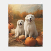 Große Pyrenäen Welpen Herbst Kürbis Fleecedecke (Vorderseite)