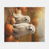 Große Pyrenäen Welpen Herbst Kürbis Fleecedecke (Vorderseite (Horizontal))