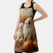 Große Pyrenäen Welpen Herbst Kürbis Schürze (InSitu)