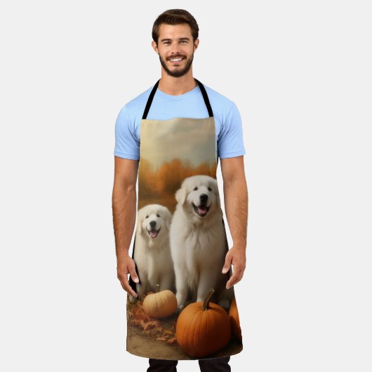 Große Pyrenäen Welpen Herbst Kürbis Schürze (Getragen)