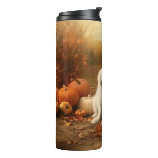 Große Pyrenäen Welpen Herbst Kürbis Thermosbecher (Nach links gedreht)