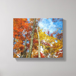 Große, rauchige Berge farbenfrohe Herbstlaube Leinwanddruck