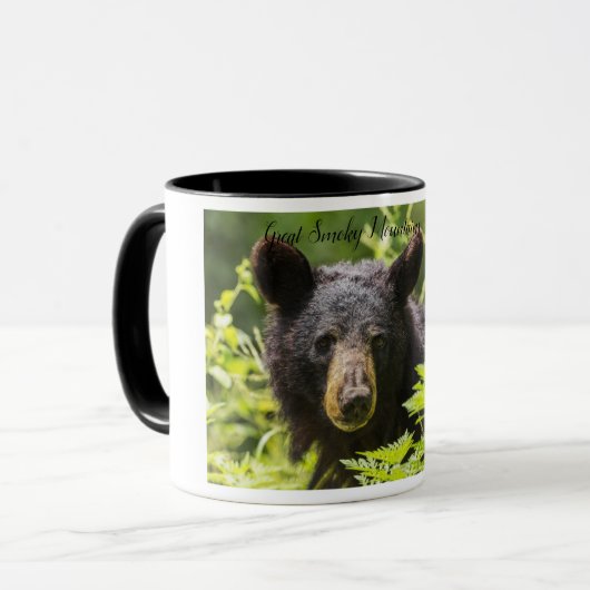 Große, rauchige Berge Schwarzer Bär Tasse (Vorderseite Links)