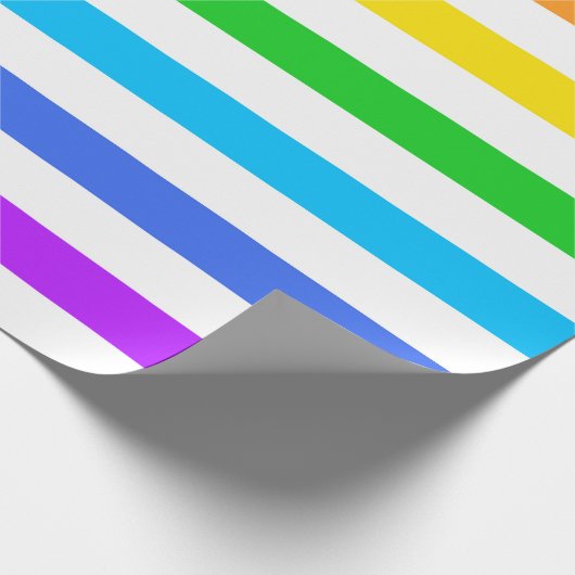 Große Regenbogenfarben und weiße Streifen Geschenkpapier (Ecke)