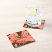 Große rosa Blume mit tiefrotem Hintergrund Rechteckiger Pappuntersetzer (Vor Ort)