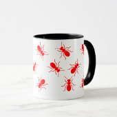 Große rote Feuerzangen tauchen überall im Cartoon  Tasse (VorderseiteRechts)