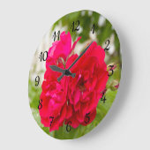 Große rote Rosen im Garten Wanduhr (Winkel)