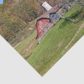 Große rote Scheune mit einem kleinen grauen Barn-F Seidenpapier (Ausschnitt)