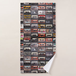 Große Sammlung von Audiokassetten. Retro musical  Badehandtuch