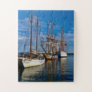 Große Schiffe im historischen Hafen Puzzle