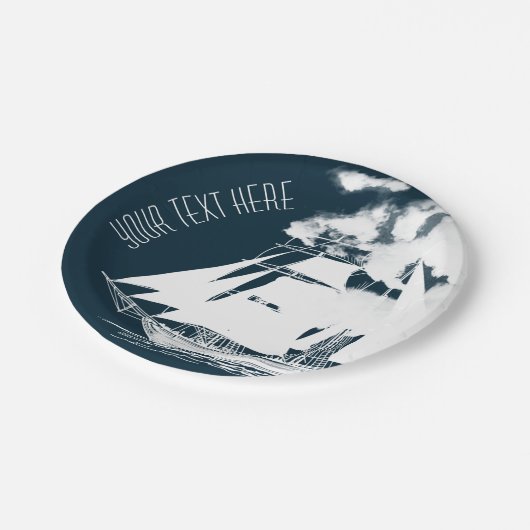 Große Schiffe und Wolken Pappteller (Schrägansicht)