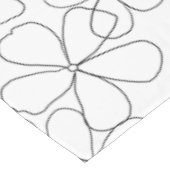 Große Schwarz-weiße handGezeichnet Blume Tischdecke (Schrägansicht)