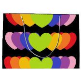 Große schwarze Tasche mit Regenbogenfarben - Herz Geschenktüte (Rückseite)