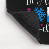 Große Schwester in einem Winter-Onederland-Geburts Mousepad (Ecke)