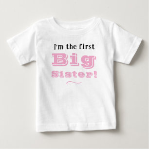 Große Schwester mit Alter Baby T-shirt