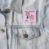 Große Schwester mit kleinen, finsteren T - Shirt u Button (Beispiel)