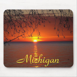 Große Seen Sunset von Bobby Mikul Mousepad