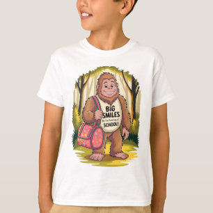 Große Smileys Erster Schultag Bigfoot Kind T-Shirt