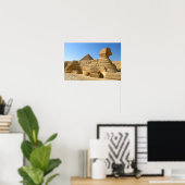 Große Sphinx aus Gizeh mit Ghafre-Pyramide - Ägypt Poster (Heimbüro)