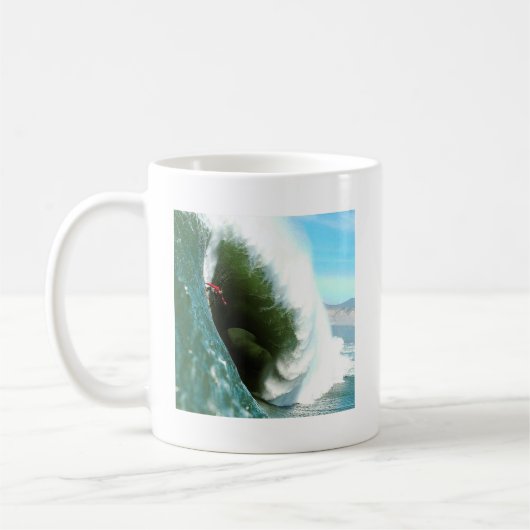 Große steile surfende Welle Kaffeetasse (Links)