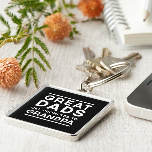 Große Vater werden zum Großvater befördert Schlüsselanhänger (Seite)